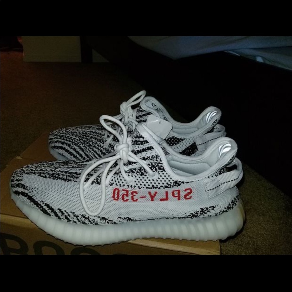 Yeezy Boost 350 Zebra size 8.5 in womens